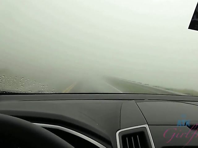 Hairy girlfriend Niki Snow is naked on the beach