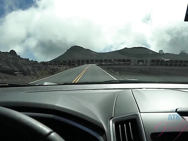 Hairy girlfriend Niki Snow is naked on the beach