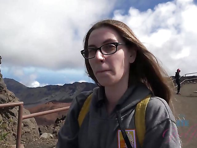 Hairy girlfriend Niki Snow is naked on the beach