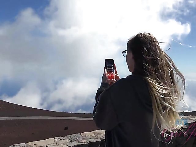 Hairy girlfriend Niki Snow is naked on the beach