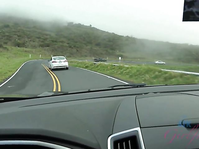 Hairy girlfriend Niki Snow is naked on the beach