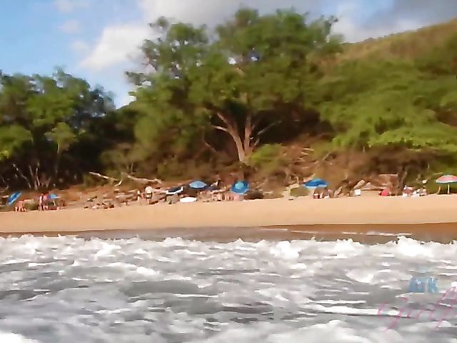 Hairy girlfriend Niki Snow is naked on the beach