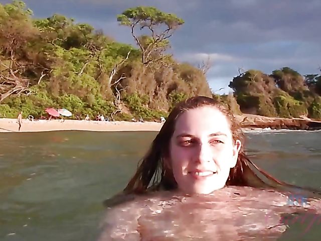 Hairy girlfriend Niki Snow is naked on the beach