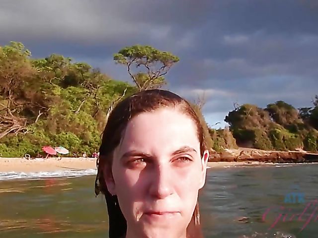 Hairy girlfriend Niki Snow is naked on the beach