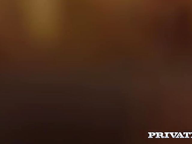 Passionate anal fuck on the first date with Stella Flex 