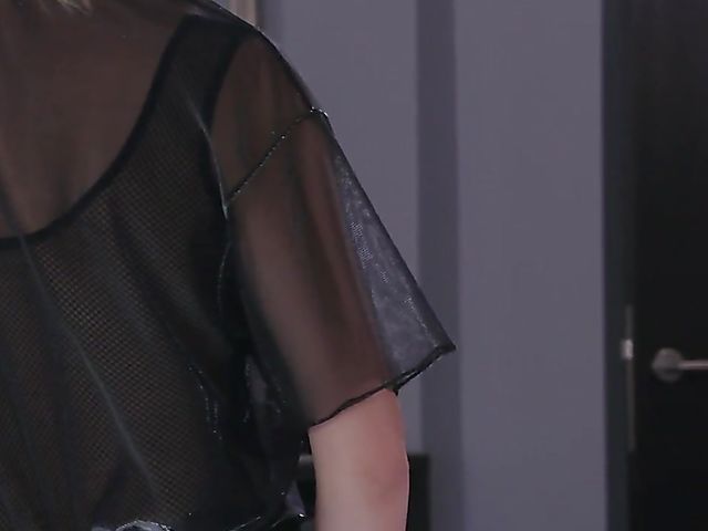 Strapless dildo to fuck college redhead Jia Lissa 