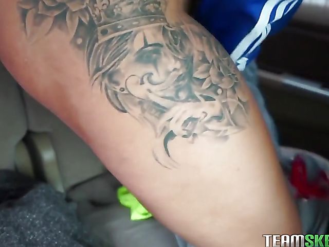 Mis Monroy is proud of her huge colombian ass