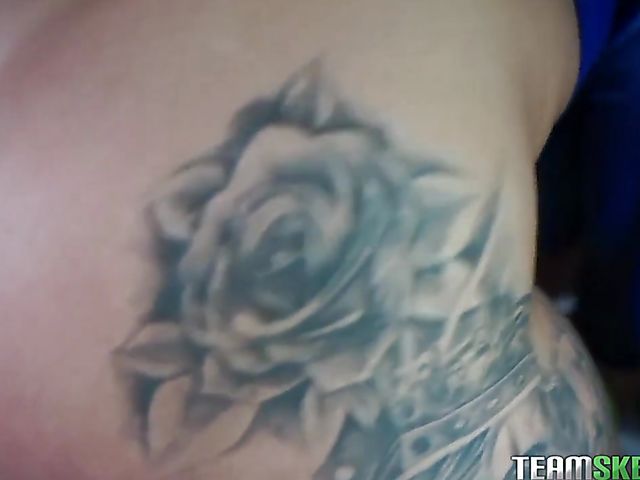 Mis Monroy is proud of her huge colombian ass