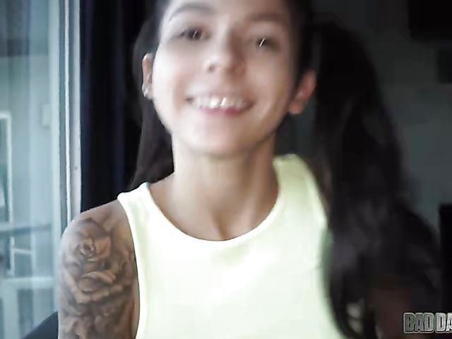 Sadie Pop - Slutty teen stepdaughter POV with her daddy