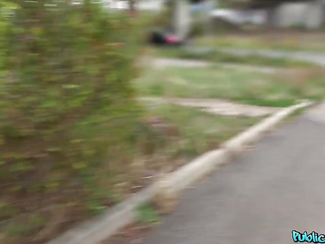 MILF for cash in the outdoors featuring Sophie Logan 