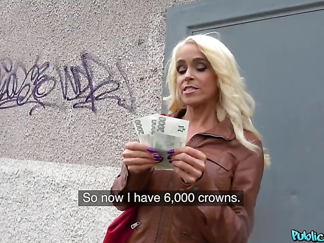 MILF for cash in the outdoors featuring Sophie Logan 