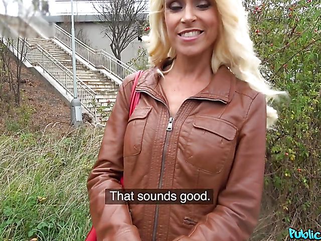 MILF for cash in the outdoors featuring Sophie Logan 