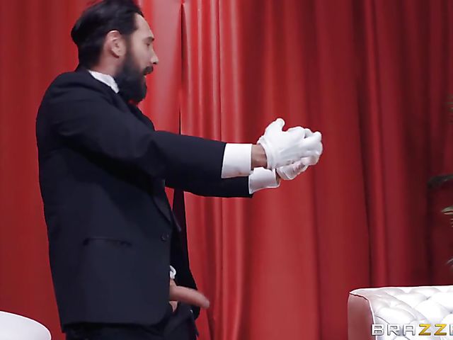 Big tits babe Luna Star sucks and fucks a magic stick