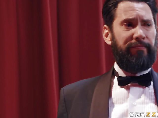 Big tits babe Luna Star sucks and fucks a magic stick