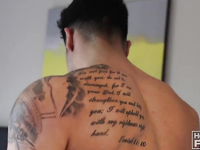 Tattoo teen spinner Ashley Daniel in bed with hot Diego Cruz