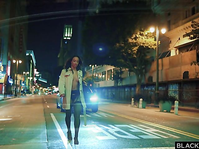 Light skin ebony Teanna Trump gets blacked