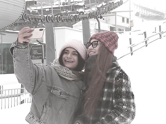 Teen lesbians Alice Klay and Lana Roy keep warm in winter