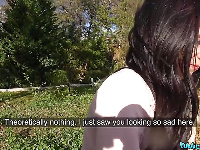 Outdoor blowjob and doggystyle with easy Caroline Mann