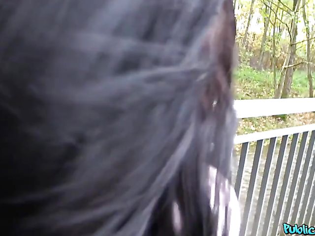 Outdoor blowjob and doggystyle with easy Caroline Mann