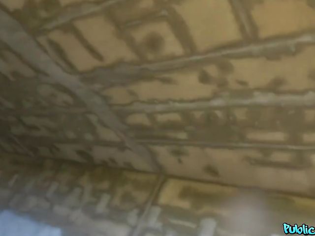 Outdoor blowjob and doggystyle with easy Caroline Mann