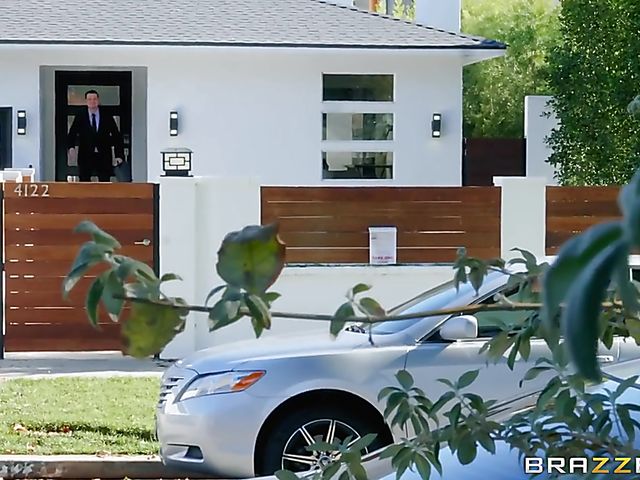 Kidnapper Keiran Lee loves Madison Ivy's perfect fake boobs