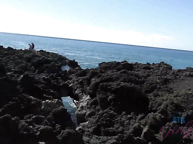 Traveling with small tits blonde Riley Star