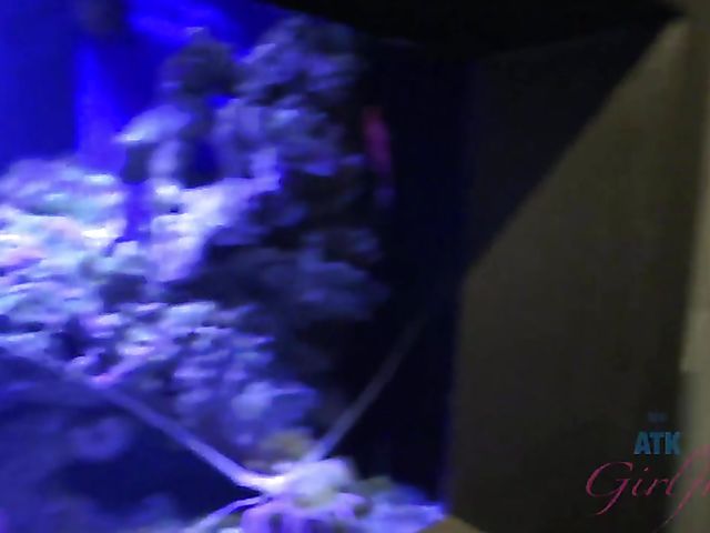 Traveling with small tits blonde Riley Star