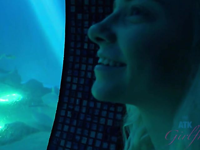 Traveling with small tits blonde Riley Star