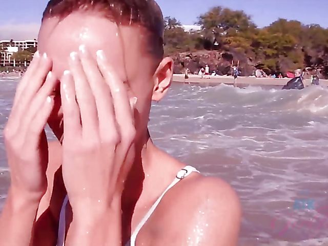 Bikini beach girl Emma Hix gets naughty