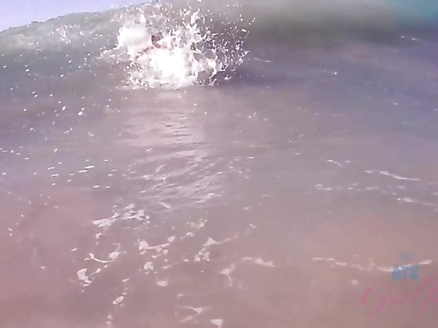 Bikini beach girl Emma Hix gets naughty