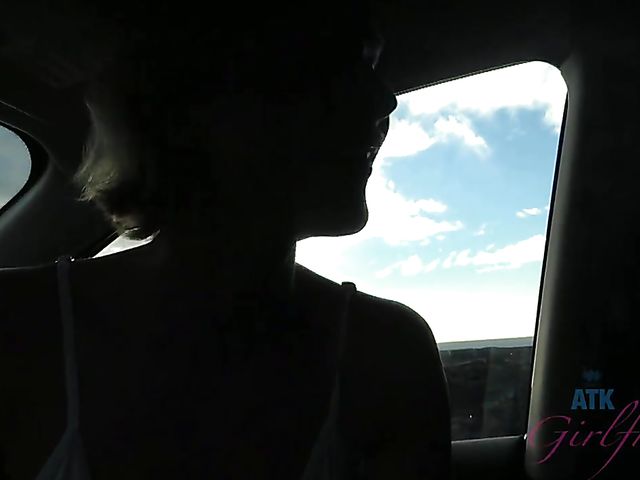 Bikini beach girl Emma Hix gets naughty