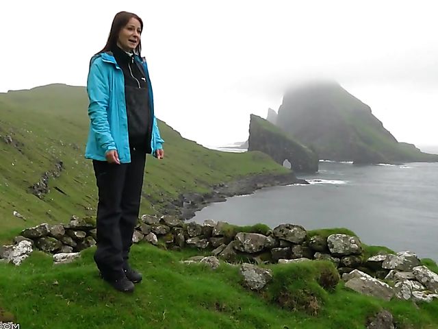 The Faroe Islands solo outdoor fun with Lexa