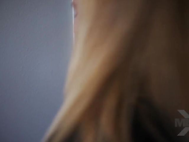 Cute MILF Mona Wales gets nasty with Zac Wild 