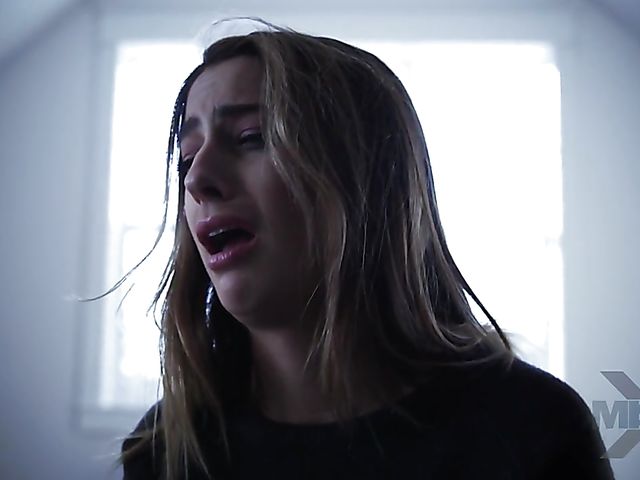 Cute MILF Mona Wales gets nasty with Zac Wild 