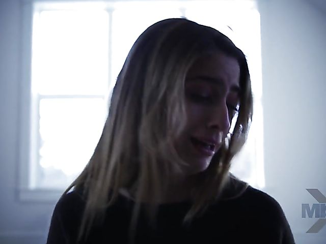 Cute MILF Mona Wales gets nasty with Zac Wild 