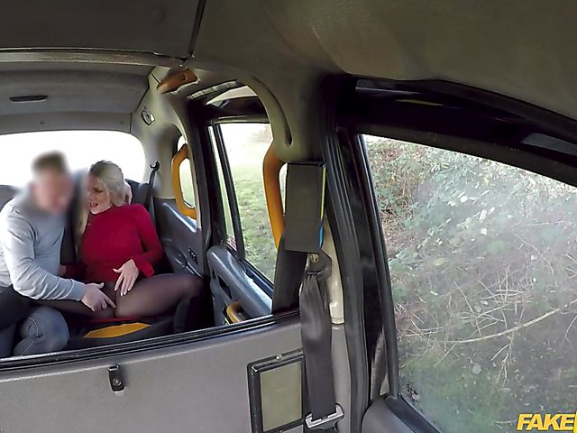 Big tits pantyhose mom Sasha Steele gets nasty with a taxi driver 