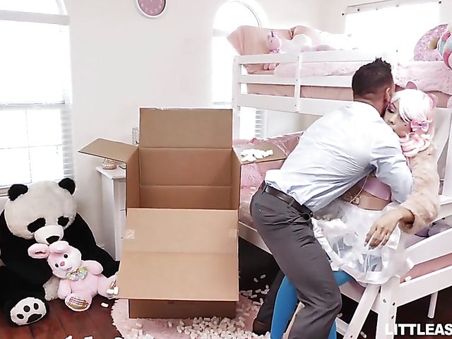 Harajuku fuck doll Sami Parker looks like real