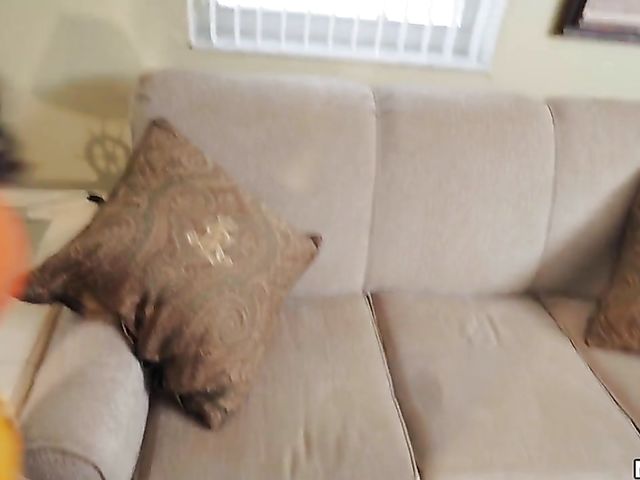 Latina threesome with young chicks Gabriela Lopez and Violet Myers