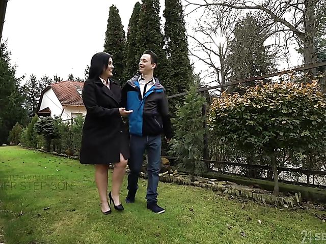 Mature mom Montse Swinger gets dirty with her stepson