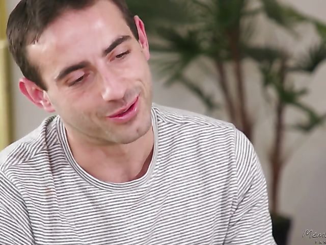 Big tit ebony Nia Nacci needs massage and cock