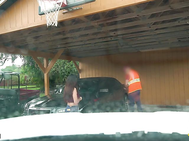 Latina big tits babe Gabriela Lopez has fun with a car mechanic