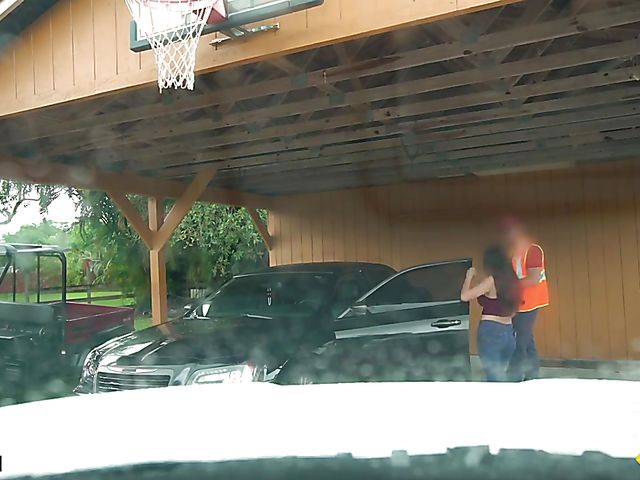 Latina big tits babe Gabriela Lopez has fun with a car mechanic