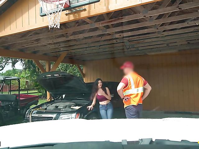 Latina big tits babe Gabriela Lopez has fun with a car mechanic