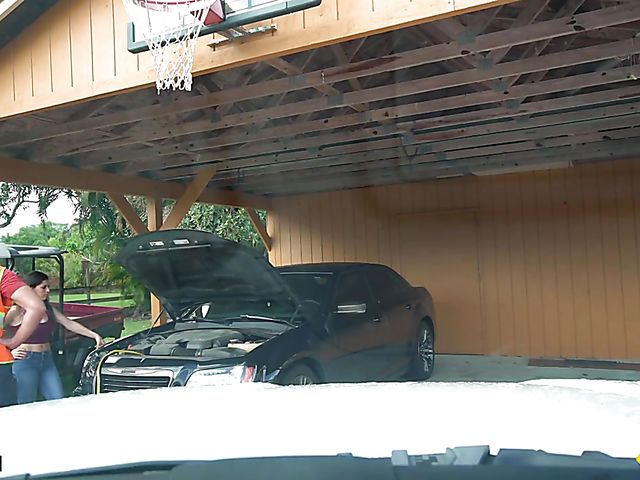 Latina big tits babe Gabriela Lopez has fun with a car mechanic