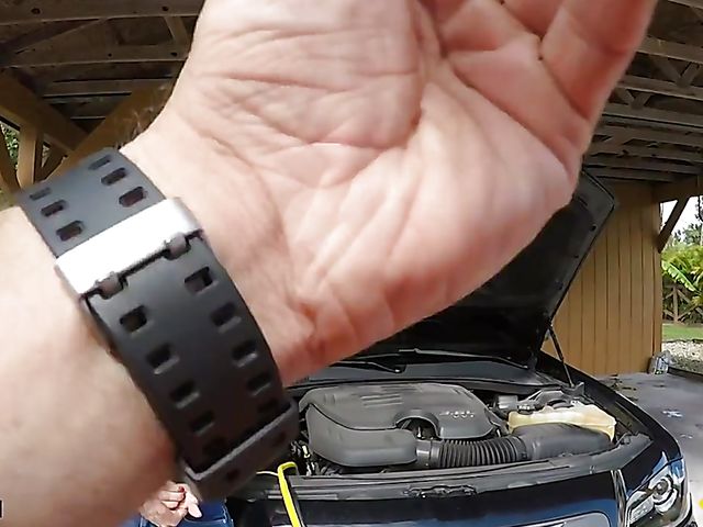 Latina big tits babe Gabriela Lopez has fun with a car mechanic