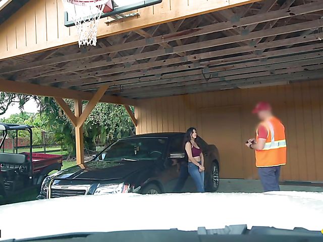 Latina big tits babe Gabriela Lopez has fun with a car mechanic