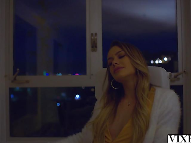 Brad Newman gets turned on by small tits babe Naomi Swann