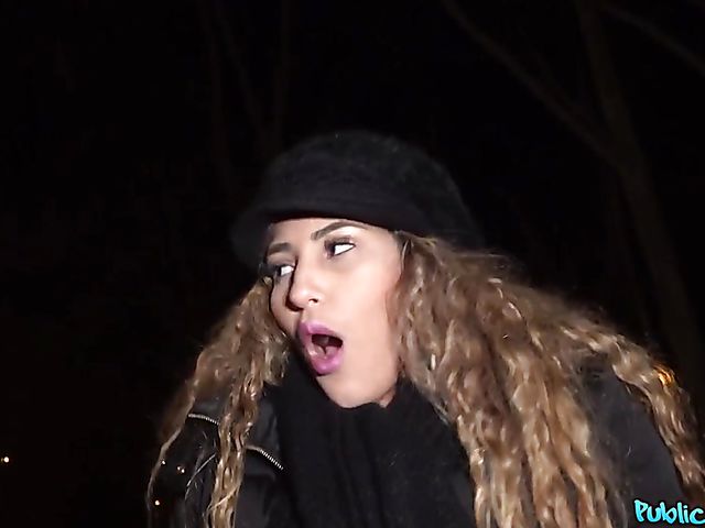 Big boobs latina Venus Afrodita doing it for cash