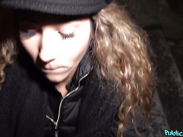 Big boobs latina Venus Afrodita doing it for cash