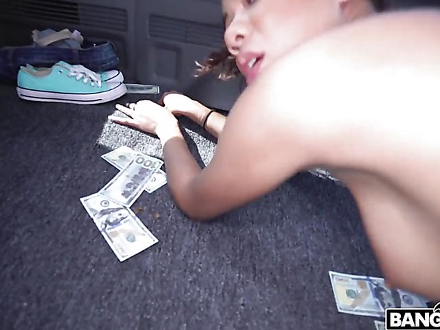 Light skin ebony London Tisdale picked up and fucked